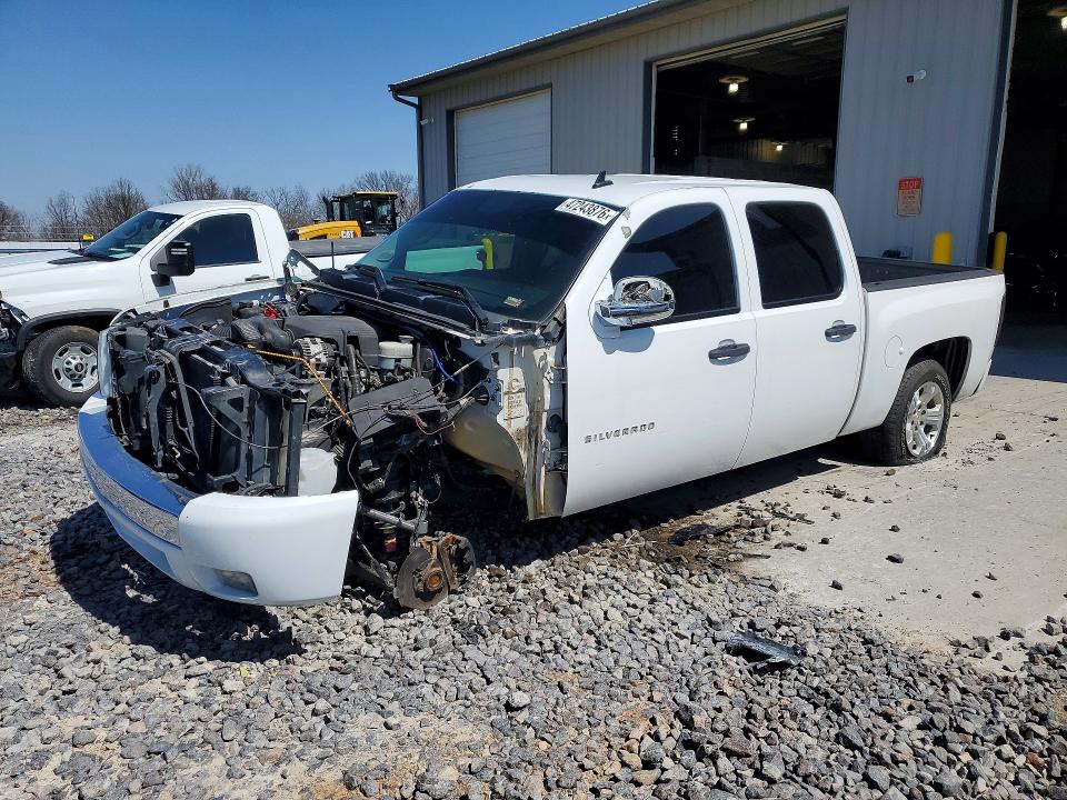 Продажа на аукционе авто 2011 Chevrolet Silverado, vin: 3GCPCSE04BG242203, номер лота: 47243876