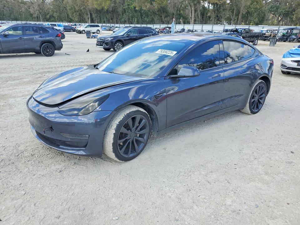 79356225 :رقم المزاد ، 5YJ3E1EB3JF116679 vin ، 2018 Tesla Model 3 مزاد بيع