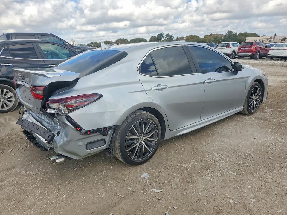 Продажа на аукционе авто 2023 Toyota Camry, vin: 4T1G11AK7PU117929, номер лота: 79359835