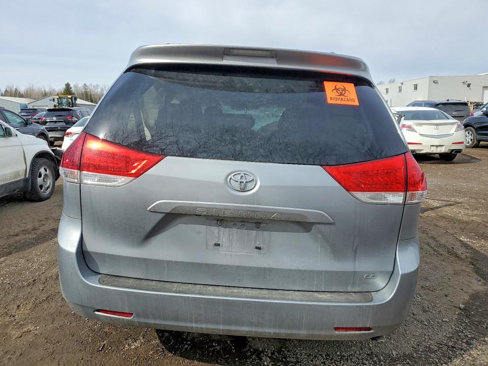 2011 Toyota Sienna მანქანა იყიდება აუქციონზე, vin: 5TDKK3DC1BS097539, აუქციონის ნომერი: 46301916
