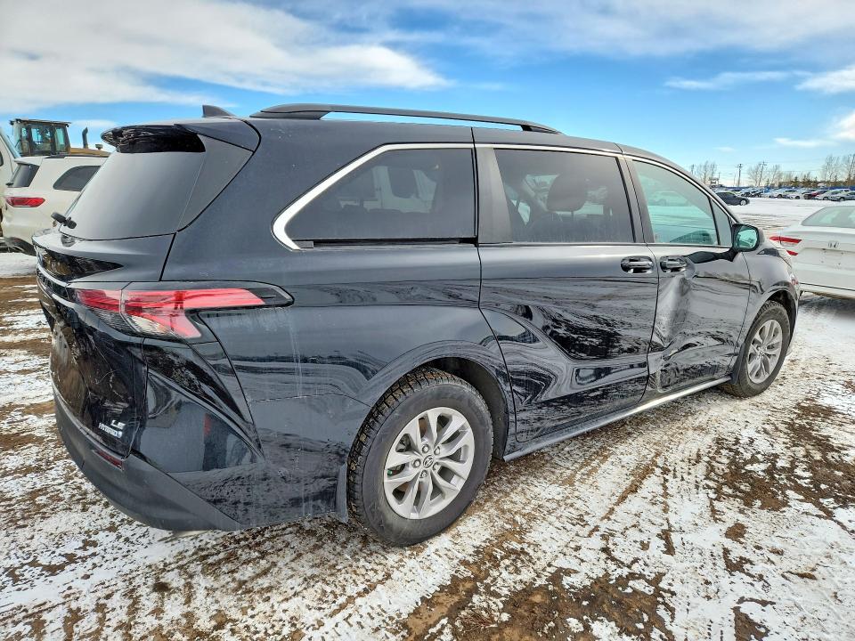 2022 Toyota Sienna Le Hybrid მანქანა იყიდება აუქციონზე, vin: 5TDGRKEC4NS103526, აუქციონის ნომერი: 41989076
