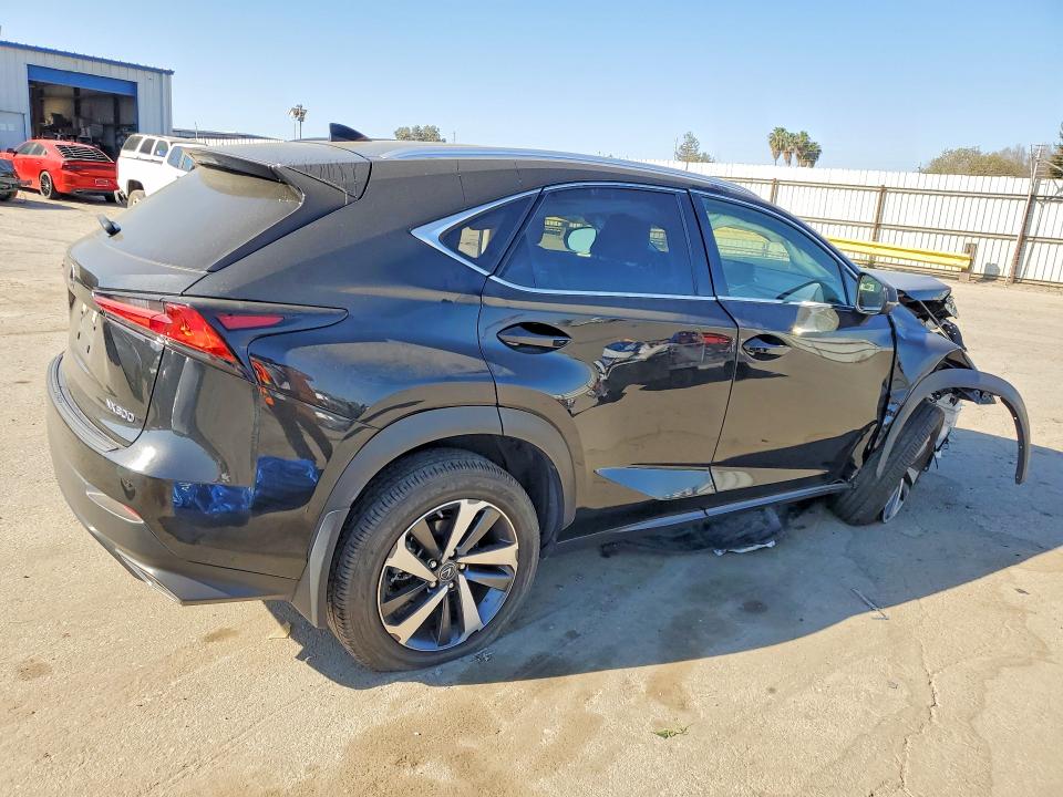 45481196 :رقم المزاد ، JTJDARBZXL5011011 vin ، 2020 Lexus Nx 300 مزاد بيع