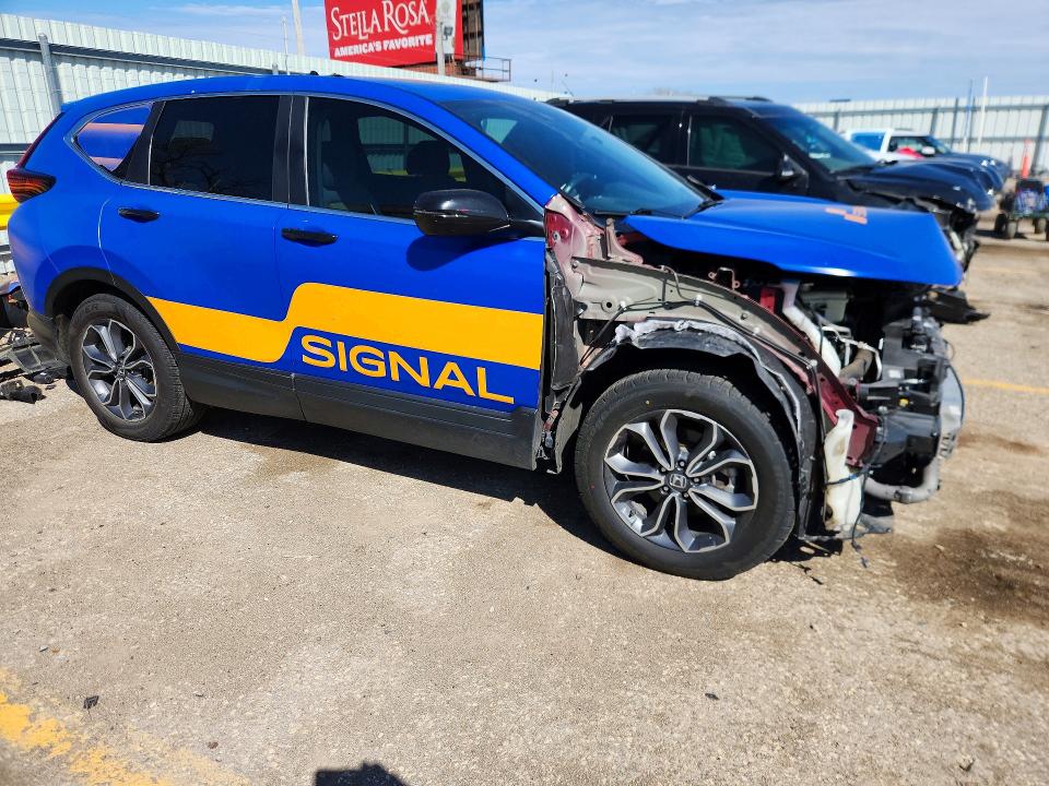 47572416 :رقم المزاد ، 7FARW1H56NE014297 vin ، 2022 Honda Cr-v مزاد بيع