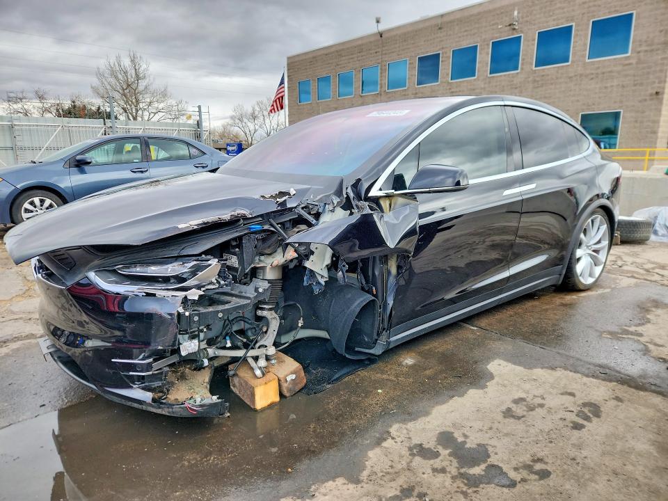 79644345 :رقم المزاد ، 5YJXCBE40HF051766 vin ، 2017 Tesla Model X مزاد بيع