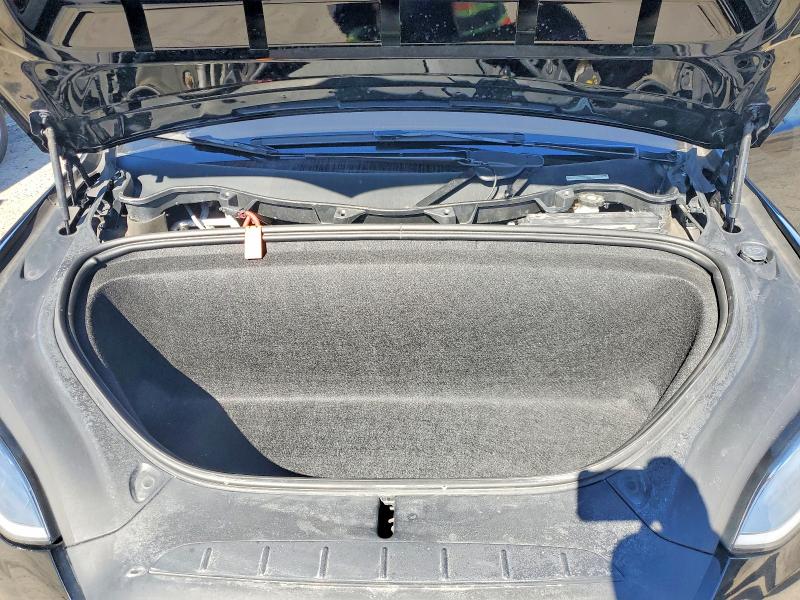 46997126 :رقم المزاد ، 5YJXCBE27KF163048 vin ، 2019 Tesla Model X مزاد بيع
