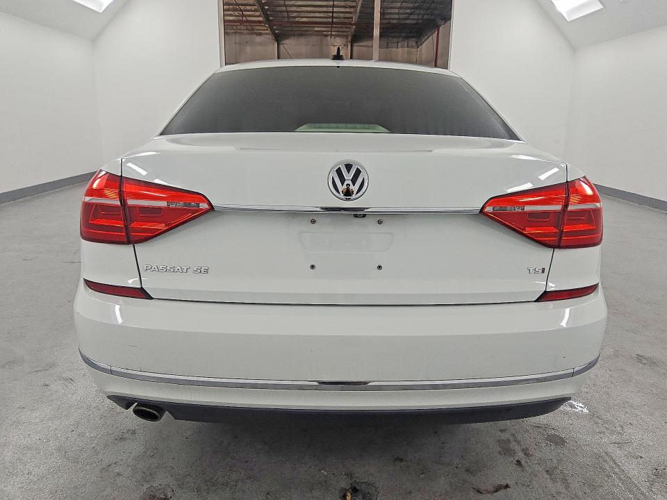 Продажа на аукционе авто 2016 Volkswagen Passat, vin: 1VWBT7A38GC010945, номер лота: 79306645