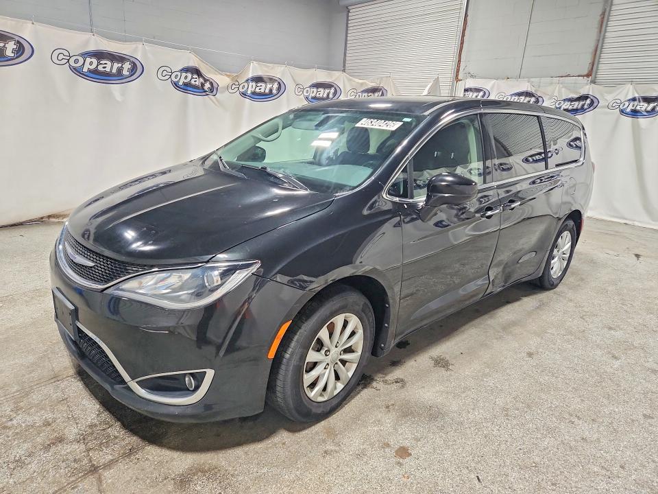 2019 Chrysler Pacifica მანქანა იყიდება აუქციონზე, vin: 2C4RC1FGXKR507702, აუქციონის ნომერი: 46340426