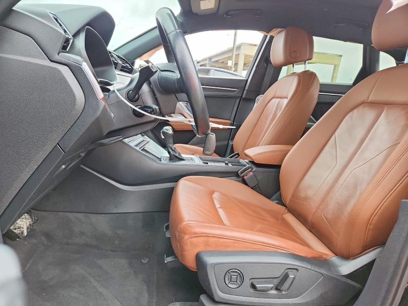 46741736 :رقم المزاد ، WA1EECF37L1027263 vin ، 2020 Audi Q3 مزاد بيع