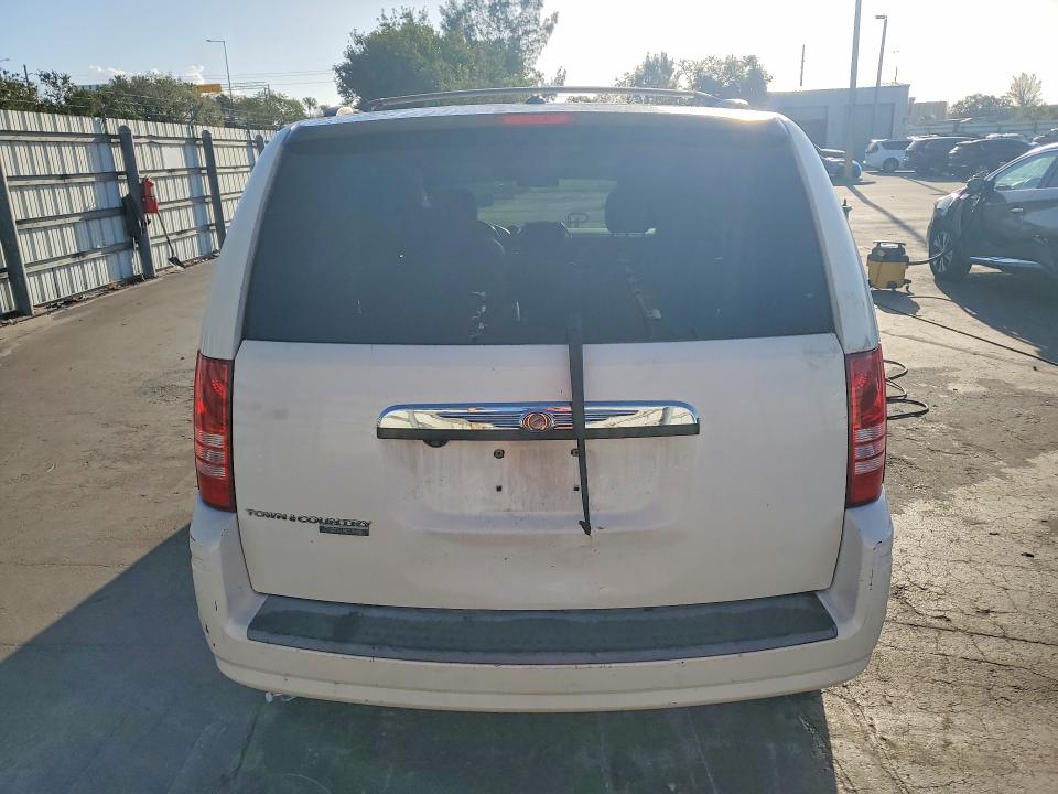 Продажа на аукционе авто 2008 Chrysler Town & Country, vin: 2A8HR54PX8R621396, номер лота: 79979125