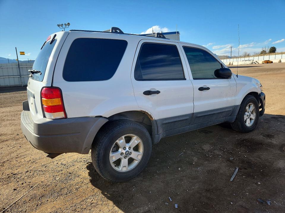 51369756 :رقم المزاد ، 1FMYU93156KA22553 vin ، 2006 Ford Escape مزاد بيع