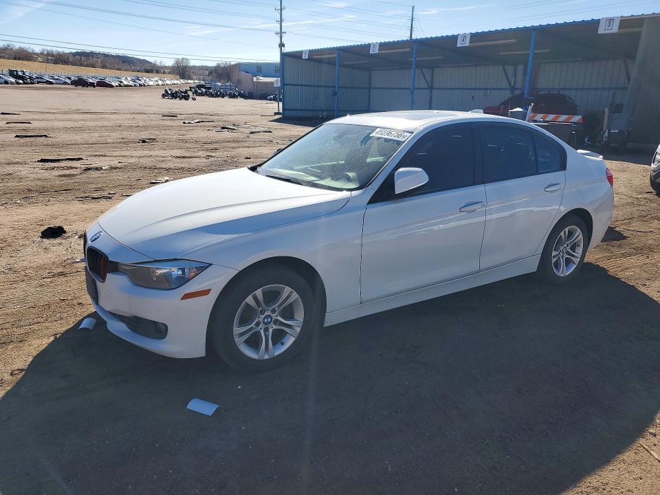2015 Bmw 328 მანქანა იყიდება აუქციონზე, vin: WBA3B3G57FNT17695, აუქციონის ნომერი: 45596756