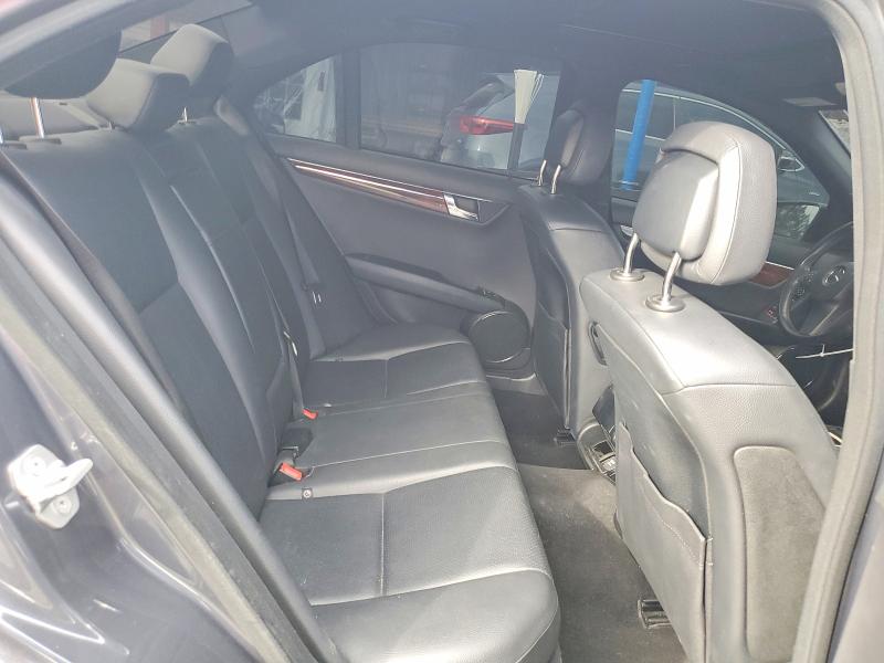 79103145 :رقم المزاد ، WDDGF8BB3BR135276 vin ، 2011 Mercedes-benz C مزاد بيع