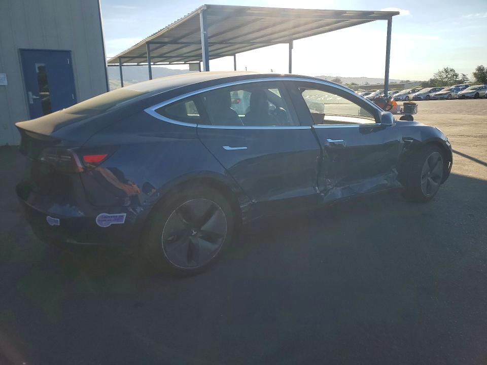Продаж на аукціоні авто 2018 Tesla Model 3, vin: 5YJ3E1EA9JF160242, номер лоту: 47393926