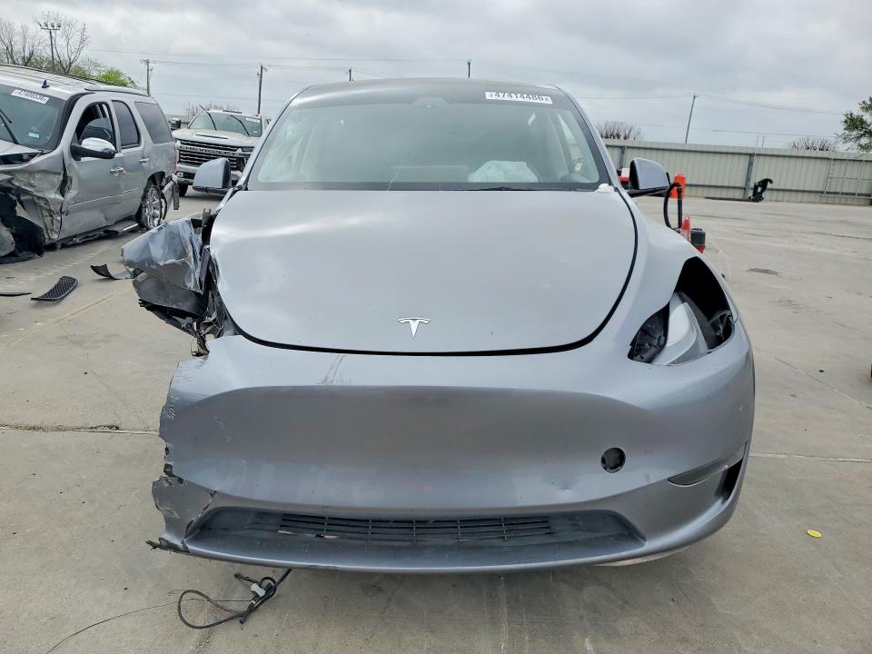 47414486 :رقم المزاد ، 7SAYGDEEXRA320533 vin ، 2024 Tesla Model Y مزاد بيع