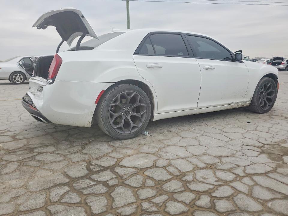 Aukcja sprzedaży 2016 Chrysler 300, vin: 2C3CCABG4GH223897, numer aukcji: 47827606