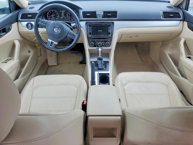 41723856 :رقم المزاد ، 1VWBP7A30CC076694 vin ، 2012 Volkswagen Passat مزاد بيع