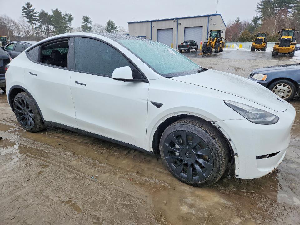 Продажа на аукционе авто 2023 Tesla Model Y, vin: 7SAYGDEE0PA024711, номер лота: 79665325