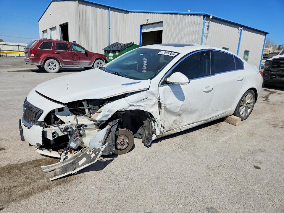 47089506 :رقم المزاد ، 2G4GV5EK9F9168561 vin ، 2015 Buick Regal مزاد بيع