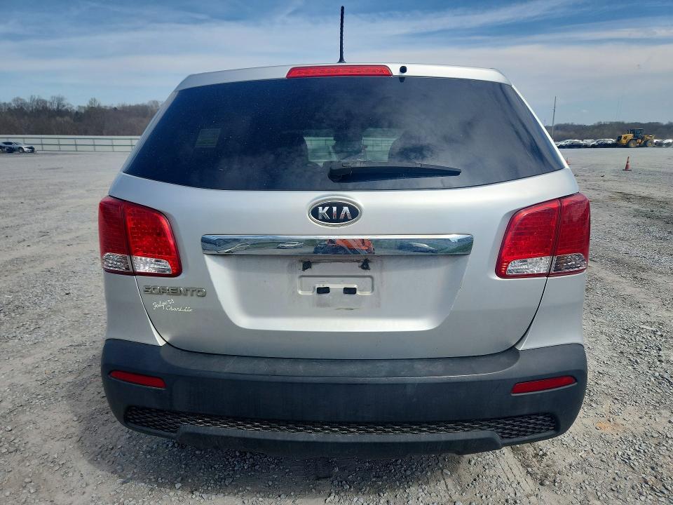 2011 Kia Sorento მანქანა იყიდება აუქციონზე, vin: 5XYKT3A10BG161809, აუქციონის ნომერი: 45648306
