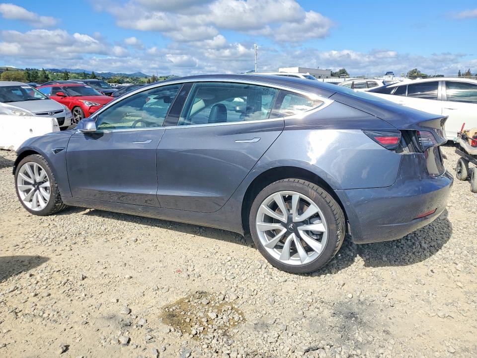 79821405 :رقم المزاد ، 5YJ3E1EB0LF638074 vin ، 2020 Tesla Model 3 مزاد بيع