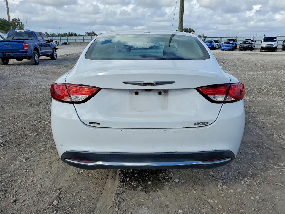 Продажа на аукционе авто 2015 Chrysler 200, vin: 1C3CCCAB6FN713975, номер лота: 79802735