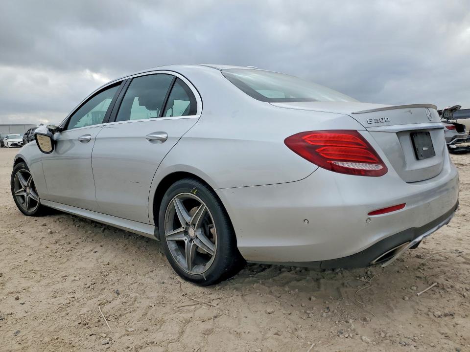 41591916 :رقم المزاد ، WDDZF4KB8HA056744 vin ، 2017 Mercedes-benz E مزاد بيع