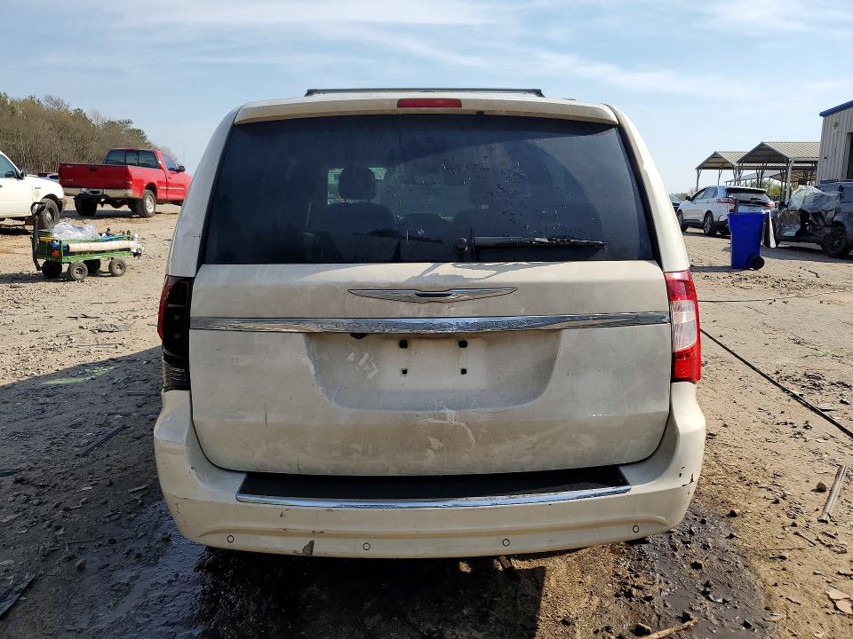 46817336 :رقم المزاد ، 2A4RR8DG3BR613333 vin ، 2011 Chrysler Town & Country مزاد بيع
