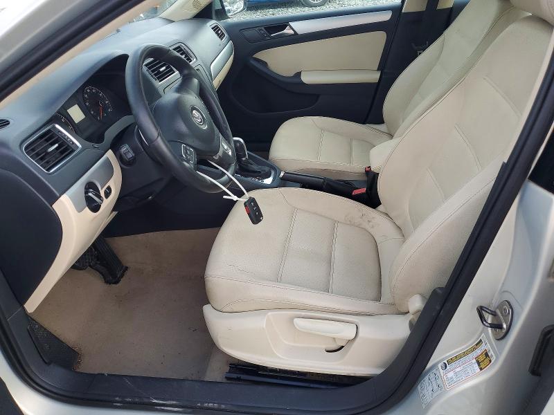 47879386 :رقم المزاد ، 3VWLX7AJ1BM338545 vin ، 2011 Volkswagen Jetta مزاد بيع