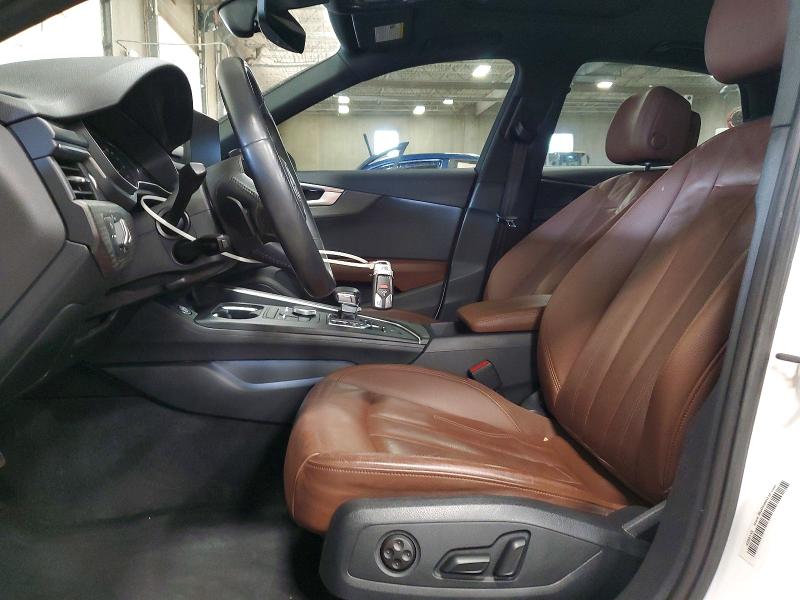 79729255 :رقم المزاد ، WAUGMAF47KA122867 vin ، 2019 Audi A4 مزاد بيع