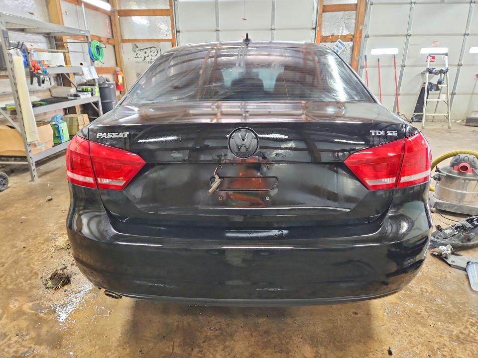 47582126 :رقم المزاد ، 1VWBN7A36CC086068 vin ، 2012 Volkswagen Passat مزاد بيع