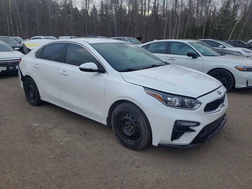 45761276 :رقم المزاد ، 3KPF54AD4ME348398 vin ، 2021 Kia Forte مزاد بيع
