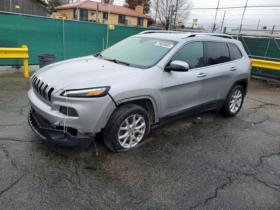 79628905 :رقم المزاد ، 1C4PJMCS6HW591119 vin ، 2017 Jeep Cherokee مزاد بيع