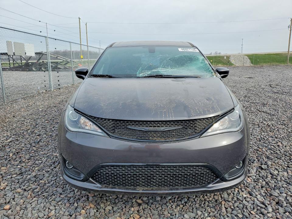 2020 Chrysler Pacifica მანქანა იყიდება აუქციონზე, vin: 2C4RC1FG3LR223748, აუქციონის ნომერი: 46921146