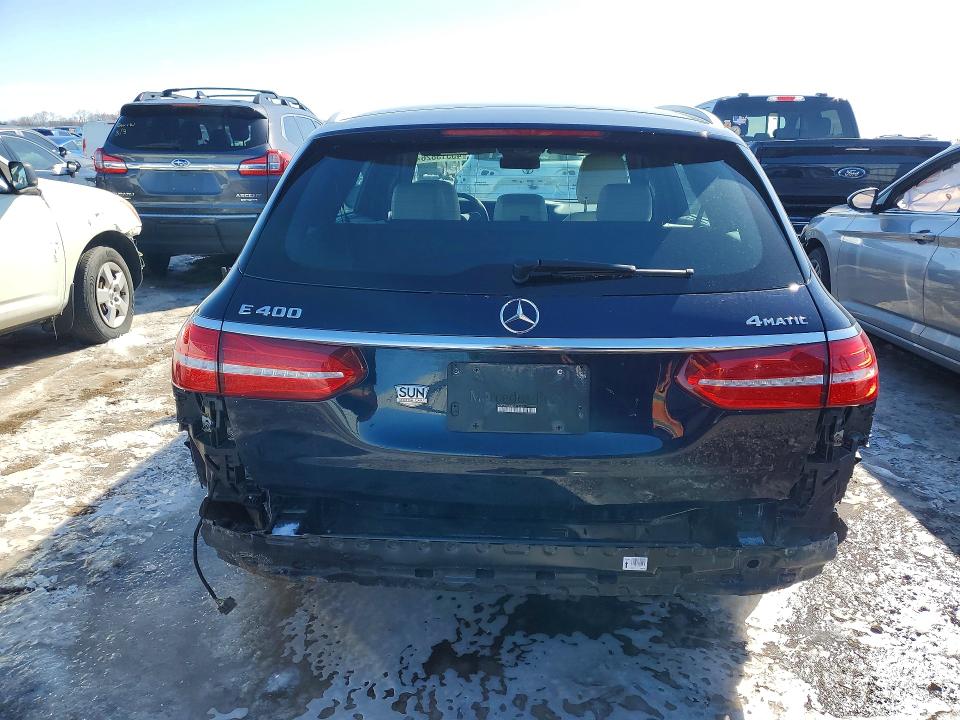 45513826 :رقم المزاد ، WDDZH6GB4JA412109 vin ، 2018 Mercedes-benz E مزاد بيع