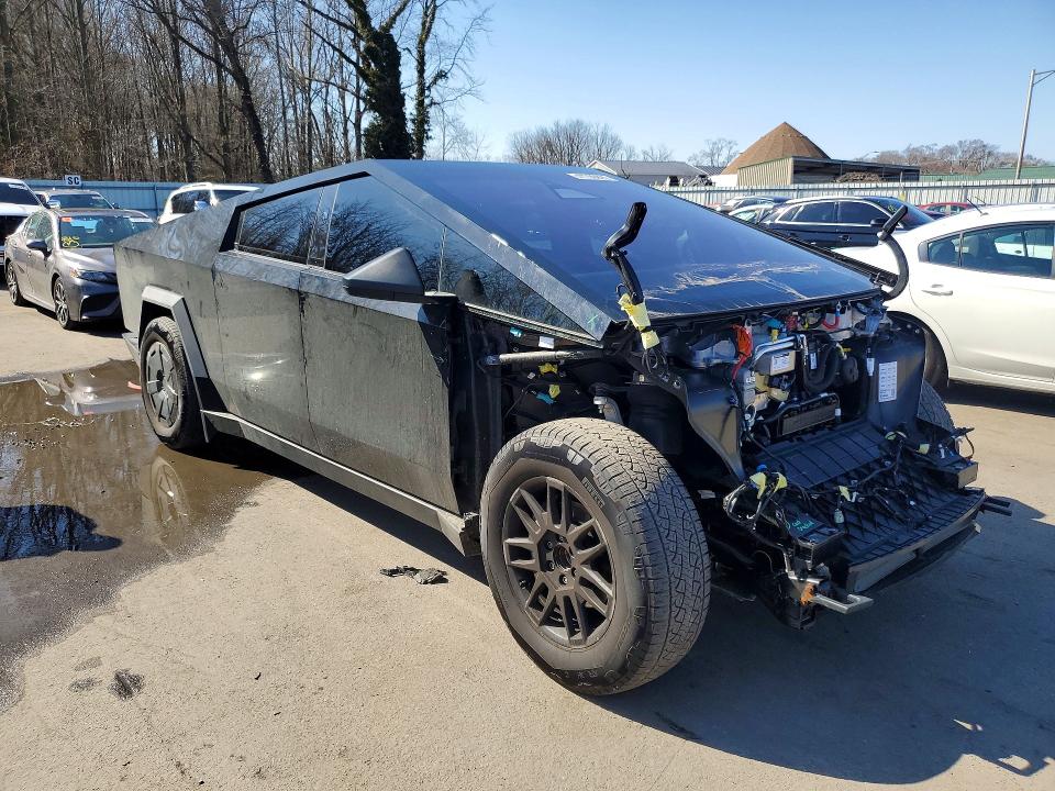 41796926 :رقم المزاد ، 7G2CEHED7SA074507 vin ، 2025 Tesla Cybertruck مزاد بيع