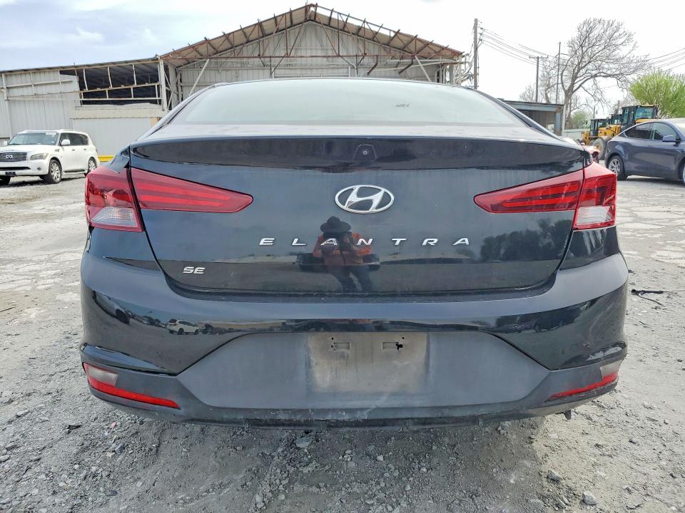 45530426 :رقم المزاد ، 5NPD74LF2KH458276 vin ، 2019 Hyundai Elantra مزاد بيع