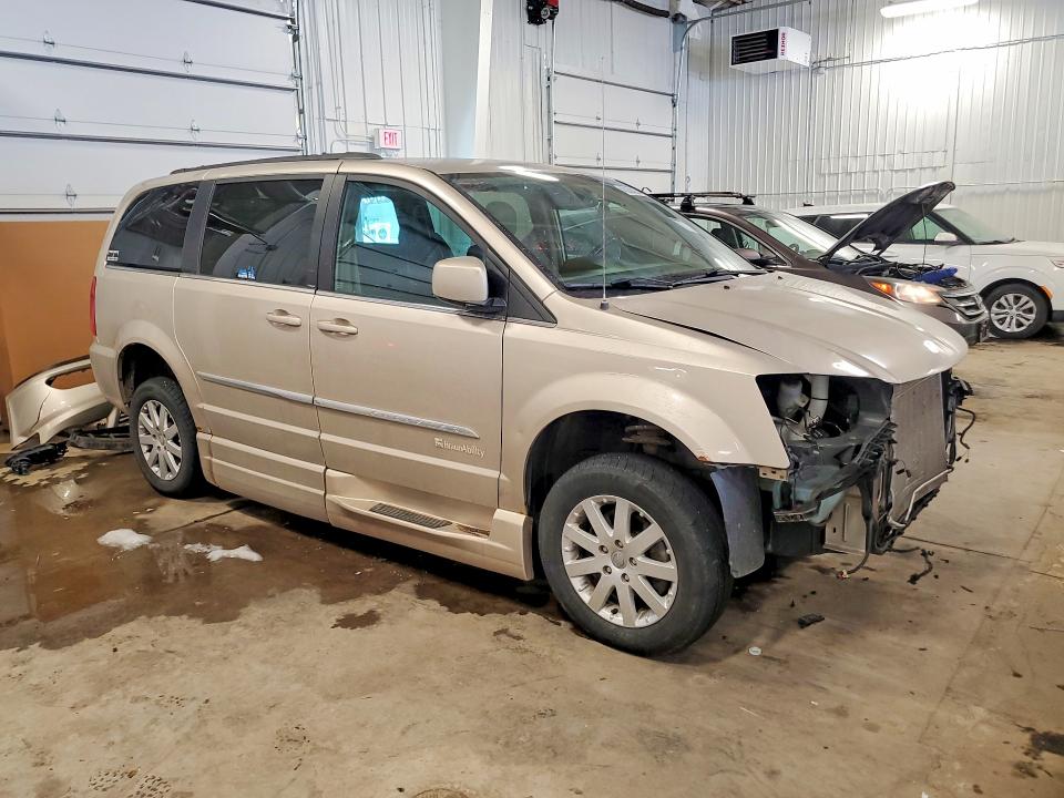 2013 Chrysler Town & Country მანქანა იყიდება აუქციონზე, vin: 2C4RC1BG3DR714697, აუქციონის ნომერი: 46289026
