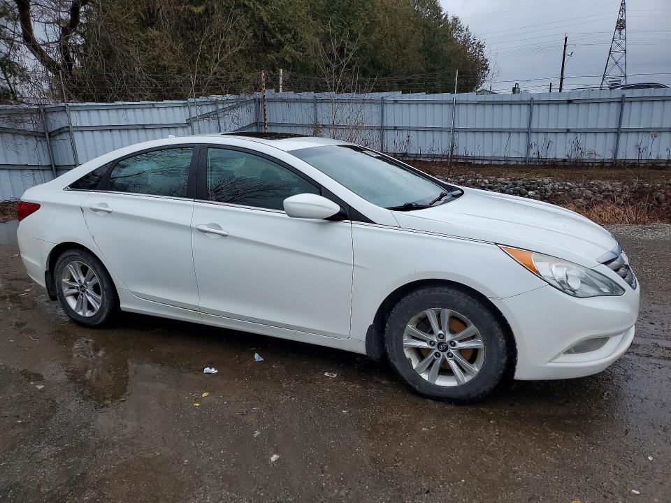 45763856 :رقم المزاد ، 5NPEB4AC8DH734183 vin ، 2013 Hyundai Sonata مزاد بيع
