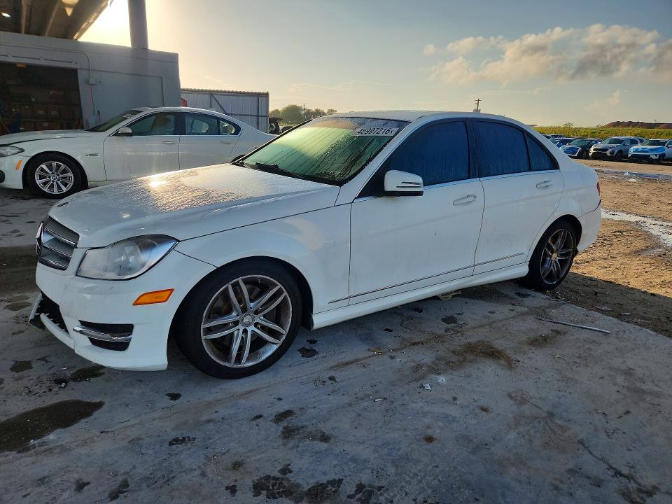 Aukcja sprzedaży 2013 Mercedes-benz C, vin: WDDGF8ABXDR246007, numer aukcji: 45997216