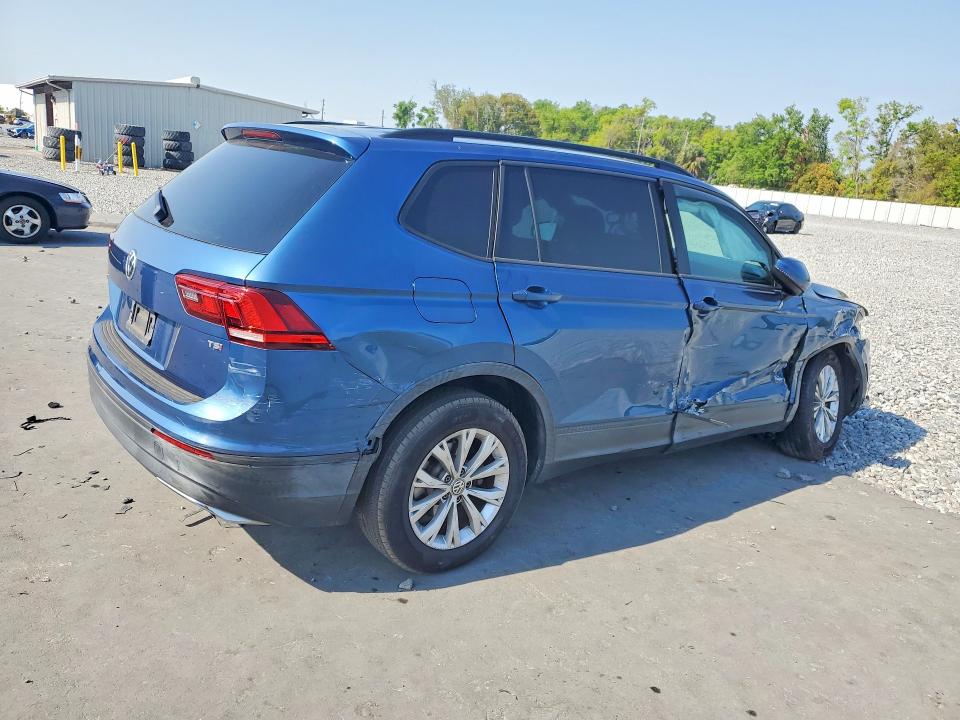 2018 Volkswagen Tiguan მანქანა იყიდება აუქციონზე, vin: 3VV1B7AX1JM021426, აუქციონის ნომერი: 47331526