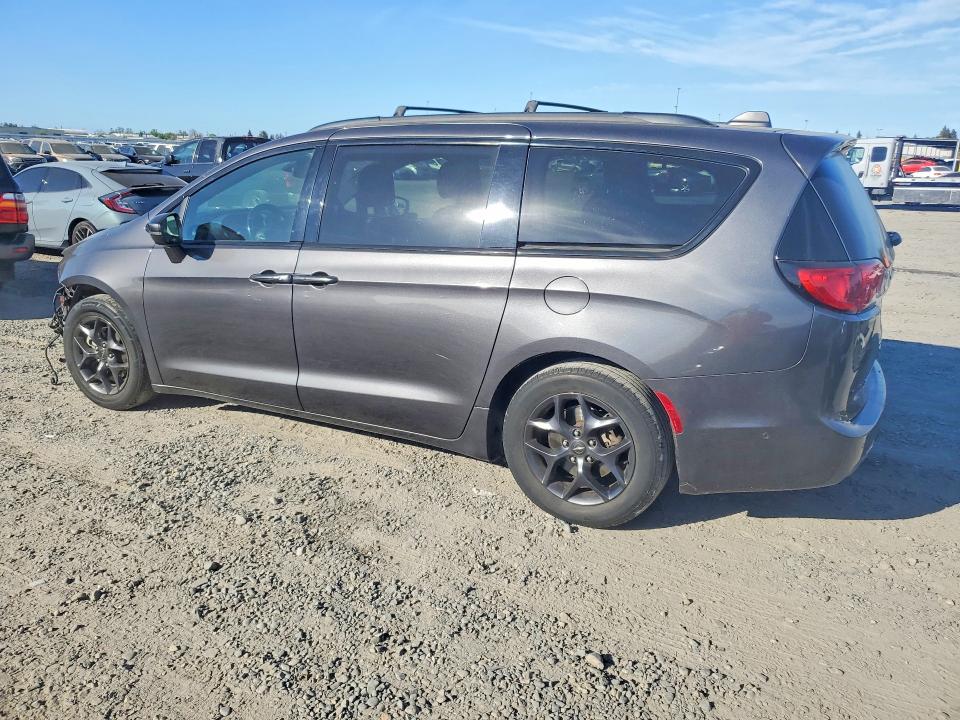 2018 Chrysler Pacifica მანქანა იყიდება აუქციონზე, vin: 2C4RC1GG6JR358248, აუქციონის ნომერი: 47186756