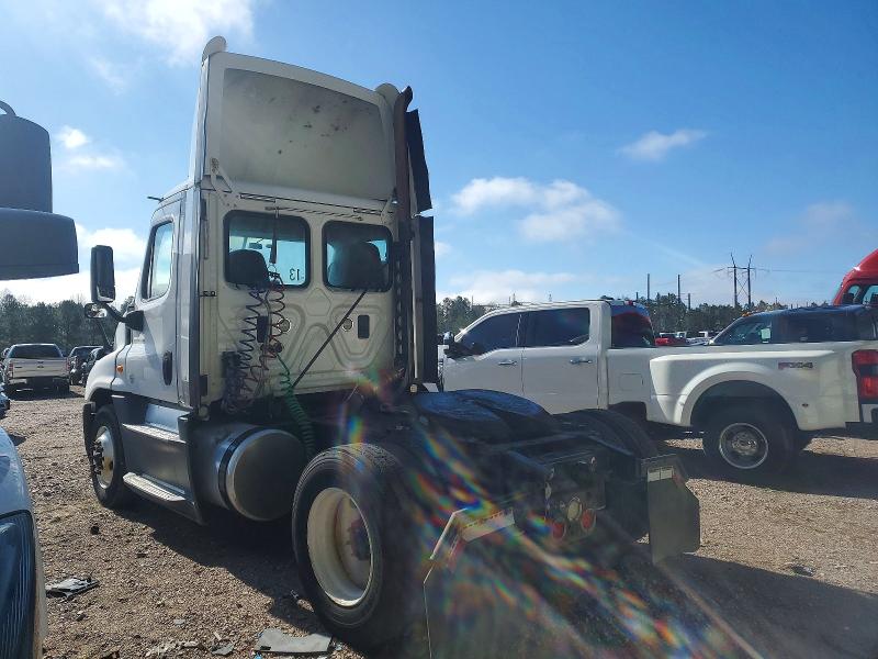 2016 Freightliner Cascadia 1 მანქანა იყიდება აუქციონზე, vin: 1FUBGEDV3GLHC5647, აუქციონის ნომერი: 77515935