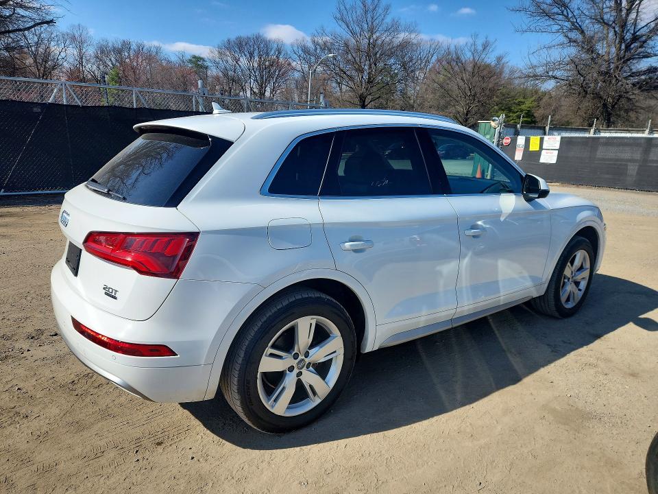 Продажа на аукционе авто 2018 Audi Q5, vin: WA1BNAFYXJ2026554, номер лота: 45932026