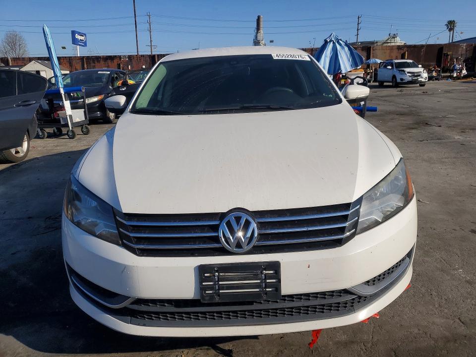 45528076 :رقم المزاد ، 1VWAT7A33EC071032 vin ، 2014 Volkswagen Passat مزاد بيع