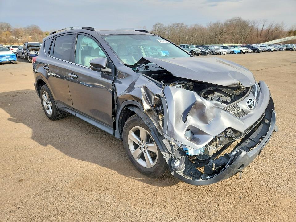 2015 Toyota Rav4 მანქანა იყიდება აუქციონზე, vin: 2T3RFREV7FW359199, აუქციონის ნომერი: 47244256