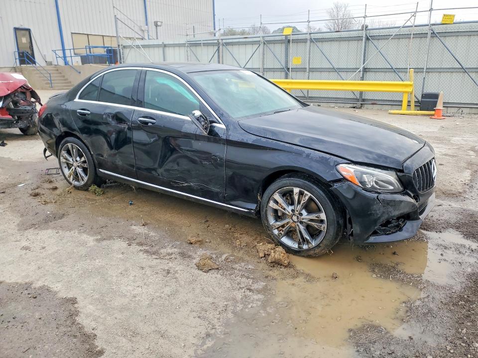 Продажа на аукционе авто 2016 Mercedes-benz C, vin: 55SWF4KB4GU111000, номер лота: 46030236