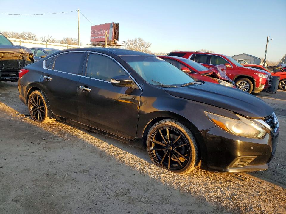 Продажа на аукционе авто 2017 Nissan Altima, vin: 1N4BL3AP5HC169654, номер лота: 41918866