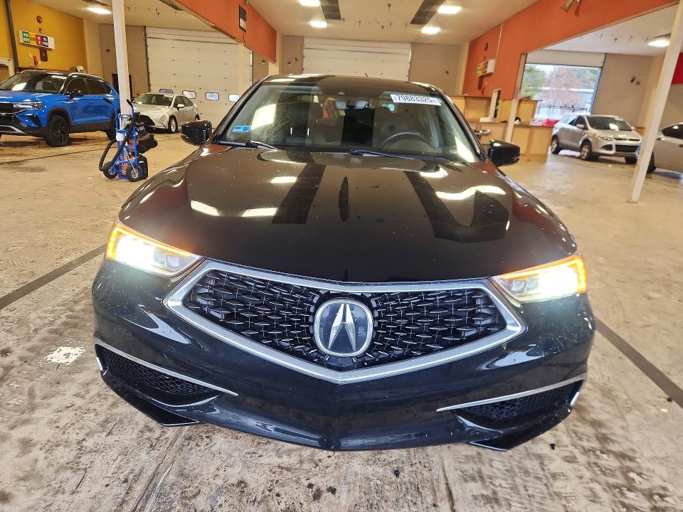 Продажа на аукционе авто 2018 Acura Tlx, vin: 19UUB1F31JA008043, номер лота: 79883325