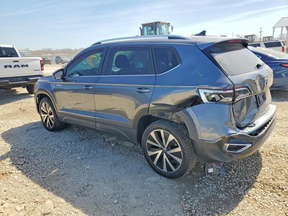2022 Volkswagen Taos მანქანა იყიდება აუქციონზე, vin: 3VVRX7B20NM042281, აუქციონის ნომერი: 46747406