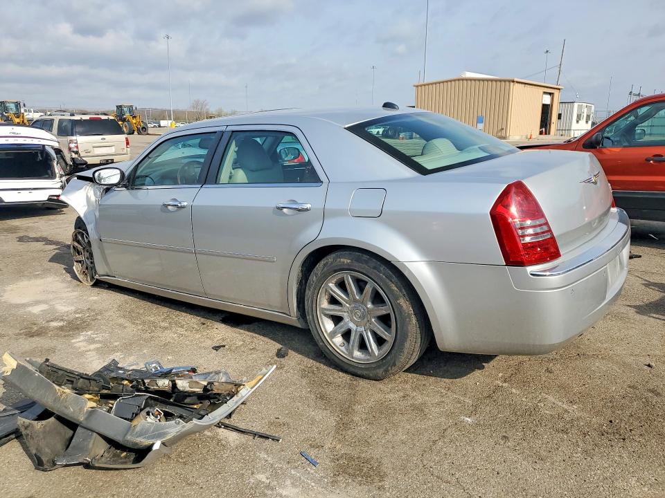 Продажа на аукционе авто 2006 Chrysler 300c, vin: 2C3LA63H76H116027, номер лота: 48133726
